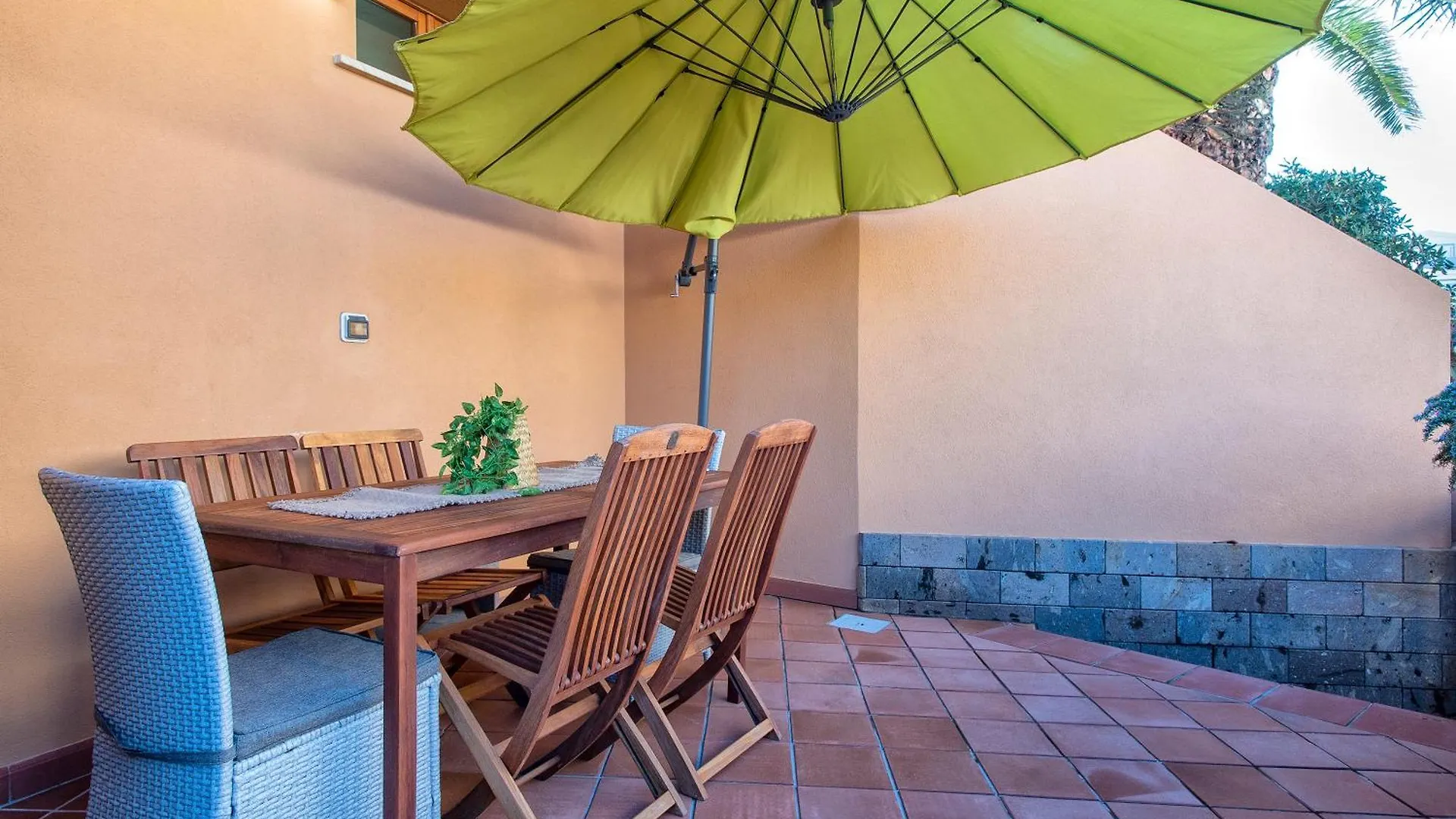Sardinia Re - Bouganville House Castelsardo Apartment