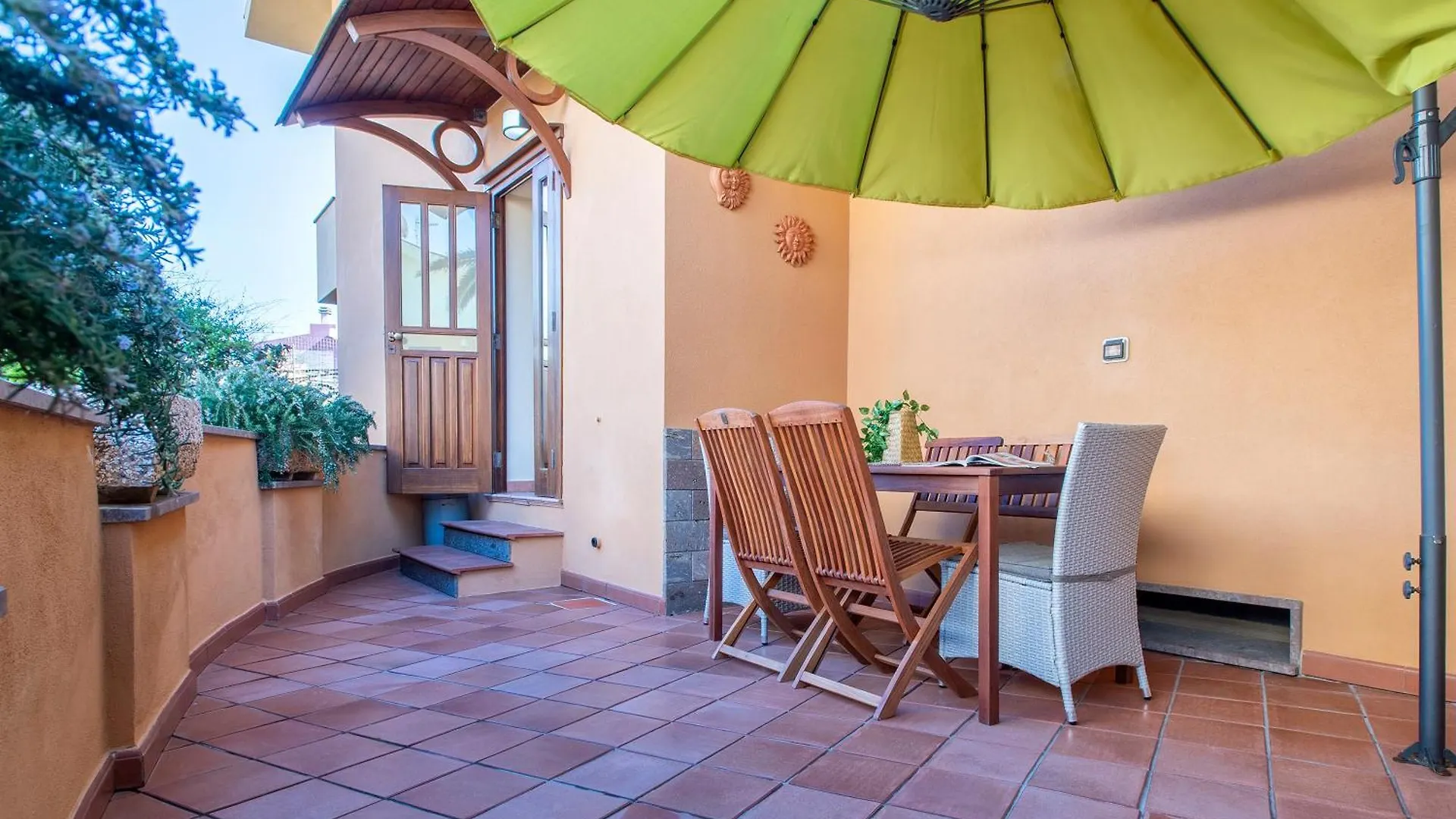 Apartment Sardinia Re - Bouganville House Castelsardo Italy